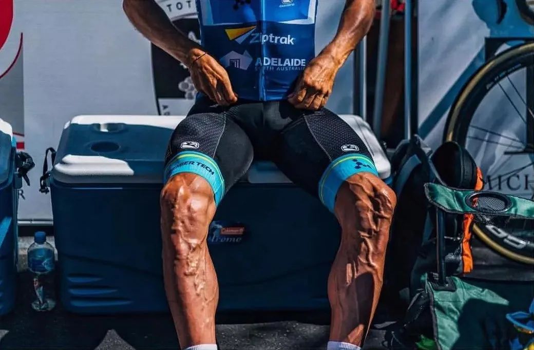 业余公路自行车需要的装备,公路自行车爱好者要哪些装备