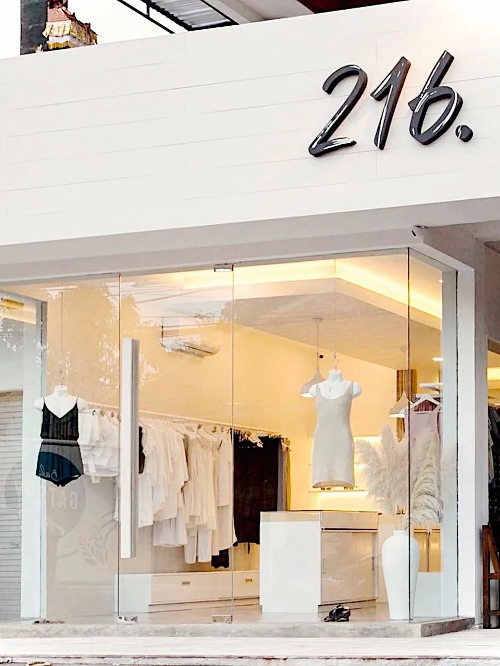 巴厘岛哪里买衣服好看女生,巴厘岛哪里可以买到便宜的衣服