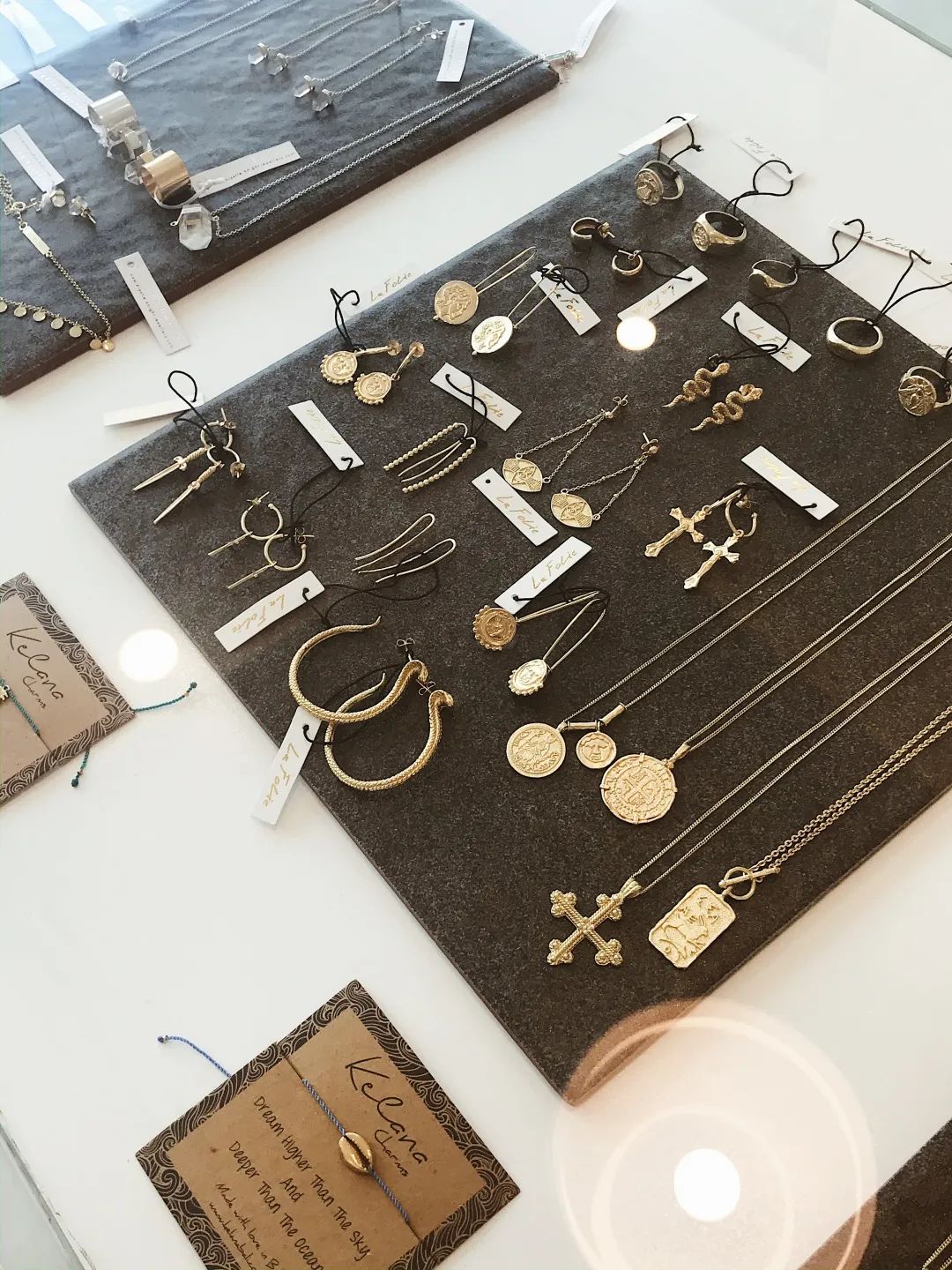 巴厘岛哪里买衣服好看女生,巴厘岛哪里可以买到便宜的衣服