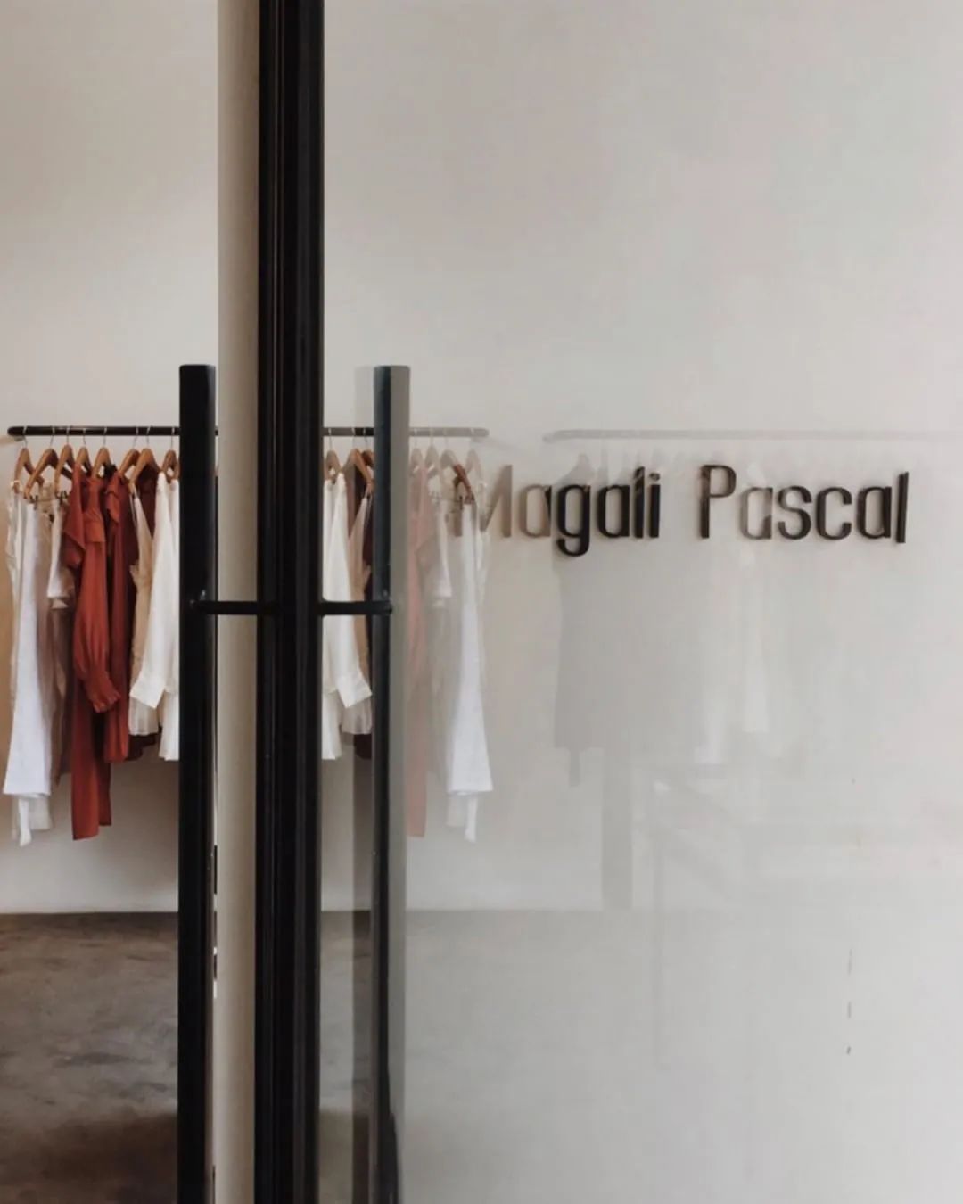 巴厘岛哪里买衣服好看女生,巴厘岛哪里可以买到便宜的衣服