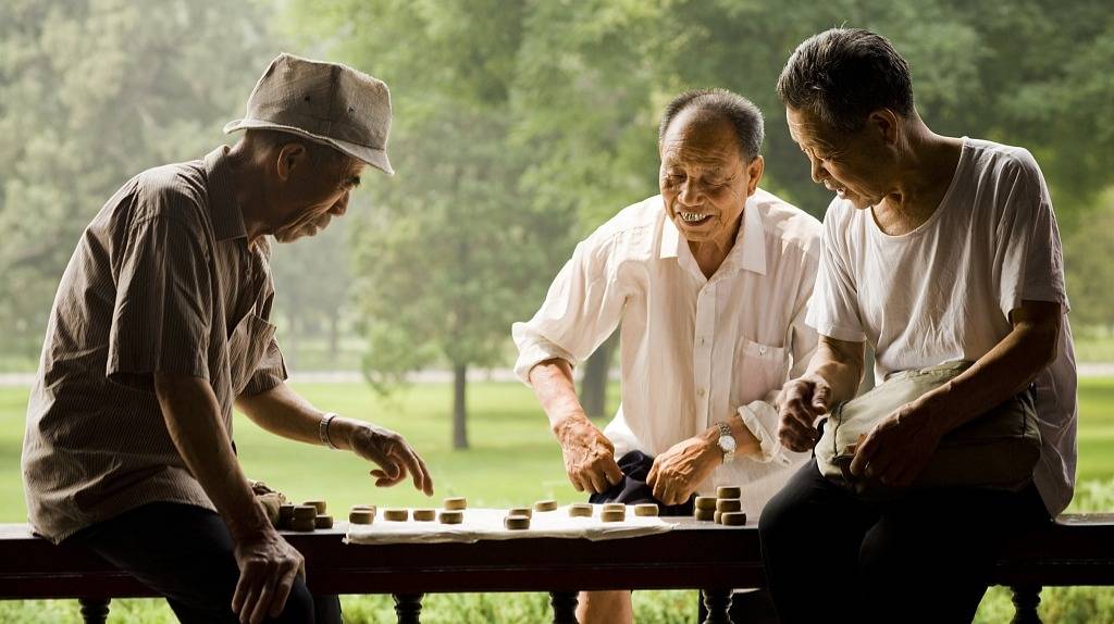 日本老人真的很多破产么,日本养老模式现状