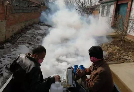 唐山市遵化市志愿者,遵化村口志愿者