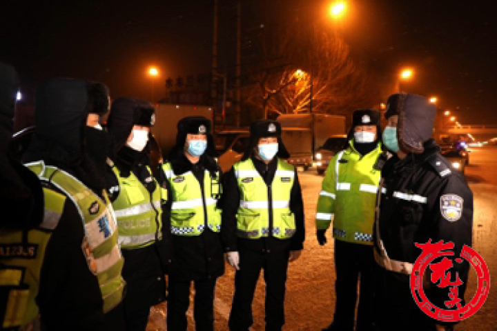 运送新鲜蔬菜支援甘肃,保障市场供应大批蔬菜连夜进京