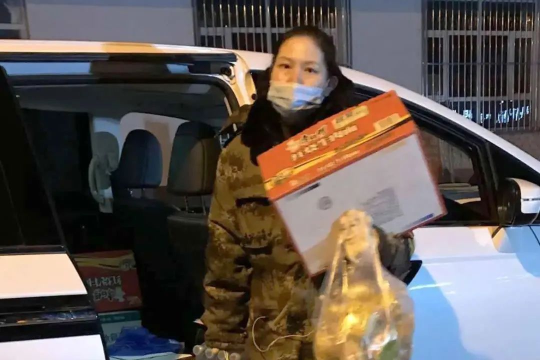 他们夜以继日，他们“十项全能”！