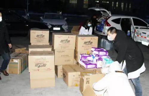 大庆一家本土药房的“八次捐赠”