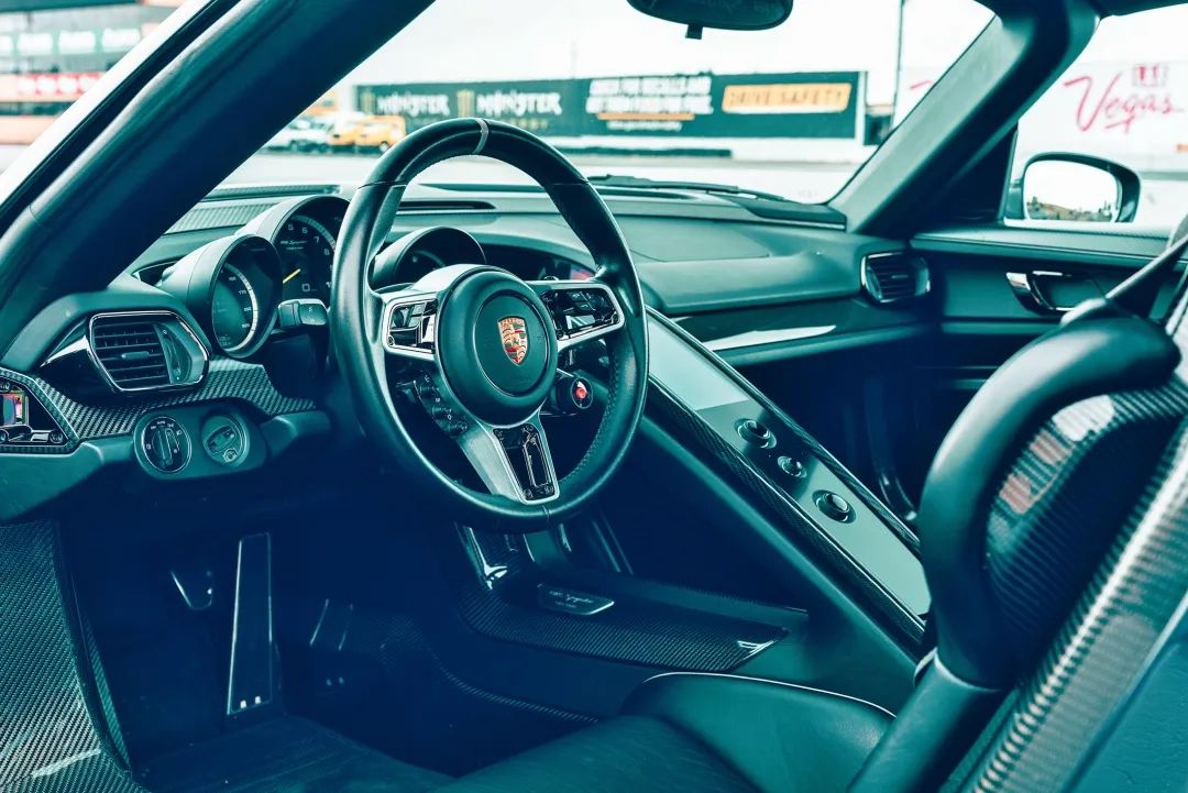 我们把最优秀的五款保时捷带到了赛道上……|CARREVIEWS