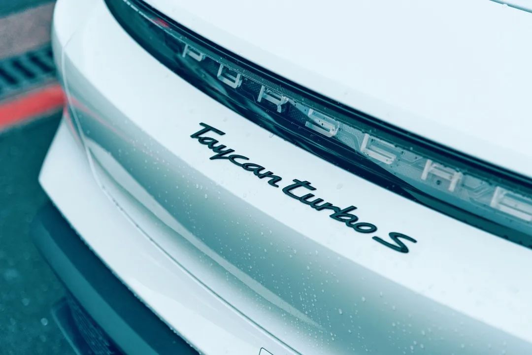 我们把最优秀的五款保时捷带到了赛道上……|CARREVIEWS