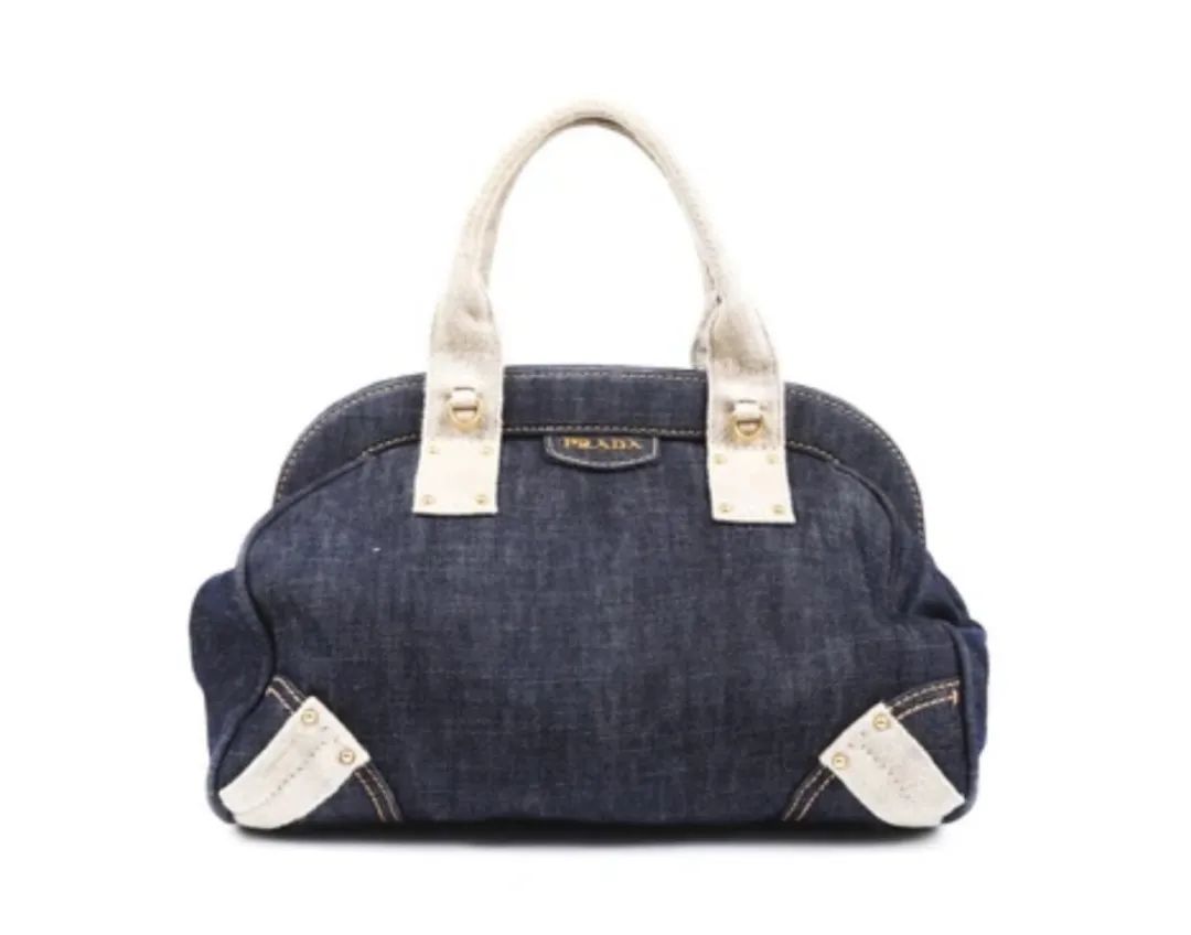 bella和kendall走秀,金泫雅显眼包