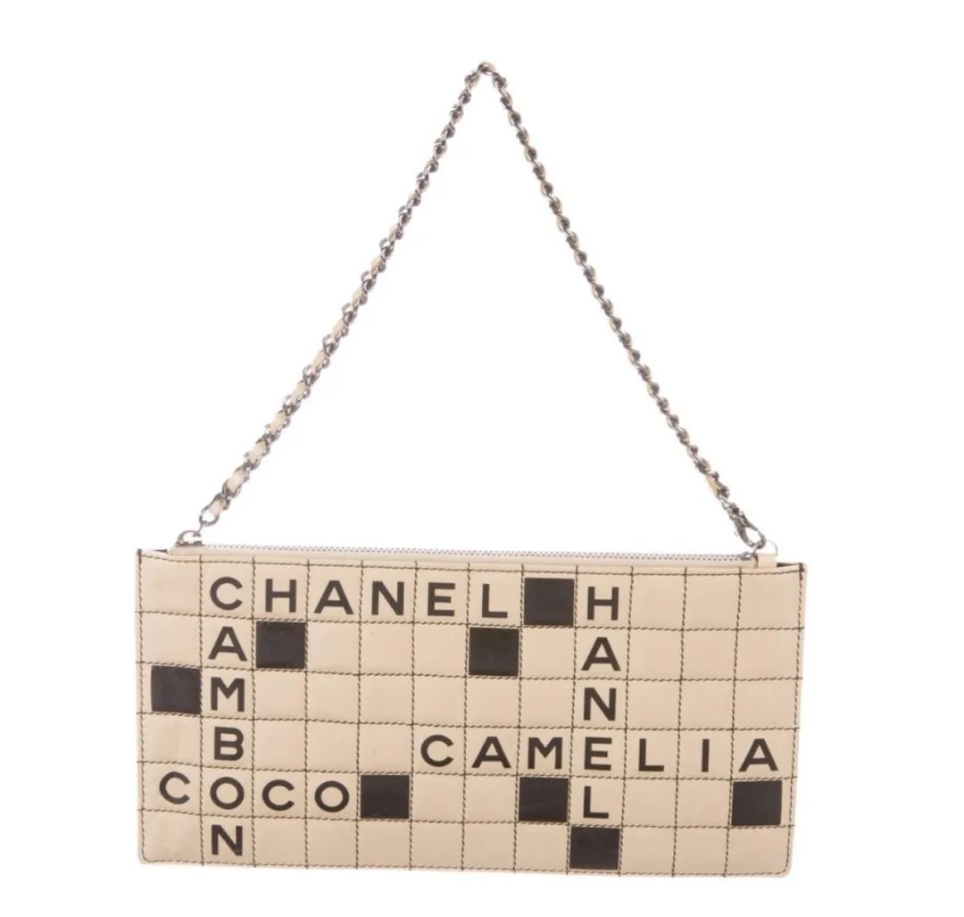 bella和kendall走秀,金泫雅显眼包