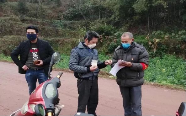 屏山县：战“疫”中的“一员三平台”