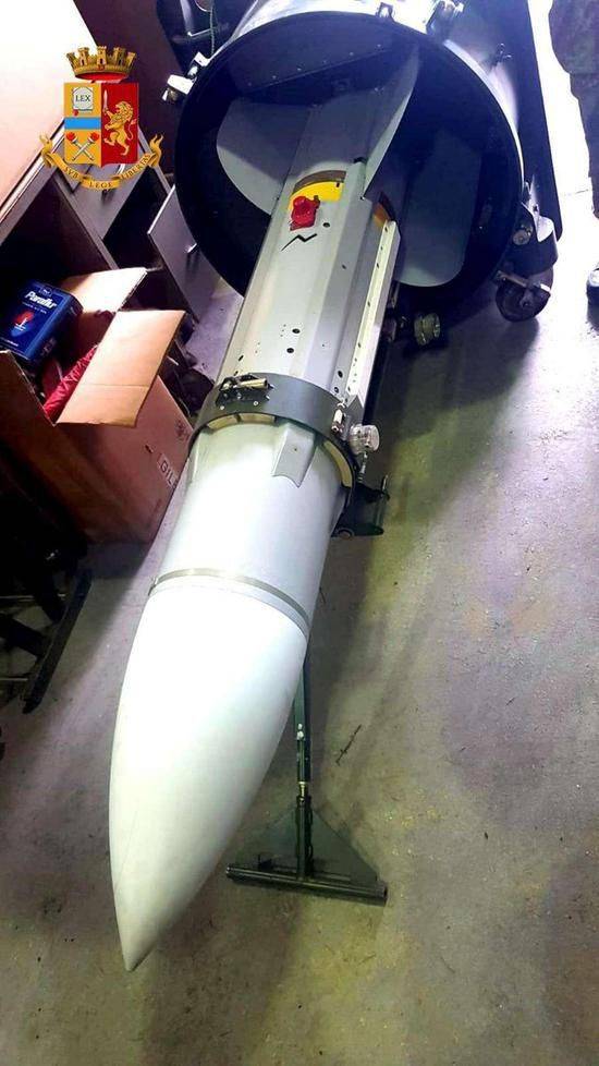 *力暴**“抗疫”这件事,为什么总出现在意大利?