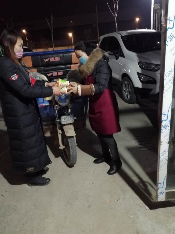 战疫路上感谢每一个温暖的你,战疫路上有温情件件警事暖民心