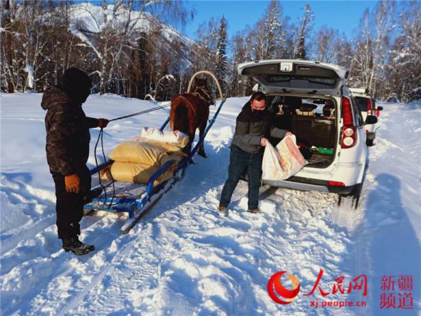 战疫路上感谢每一个温暖的你,战疫路上有温情件件警事暖民心