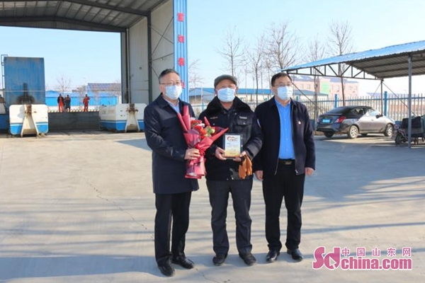 学习雷锋好榜样唱响校园主旋律,青岛唱响雷锋之歌弘扬志愿精神