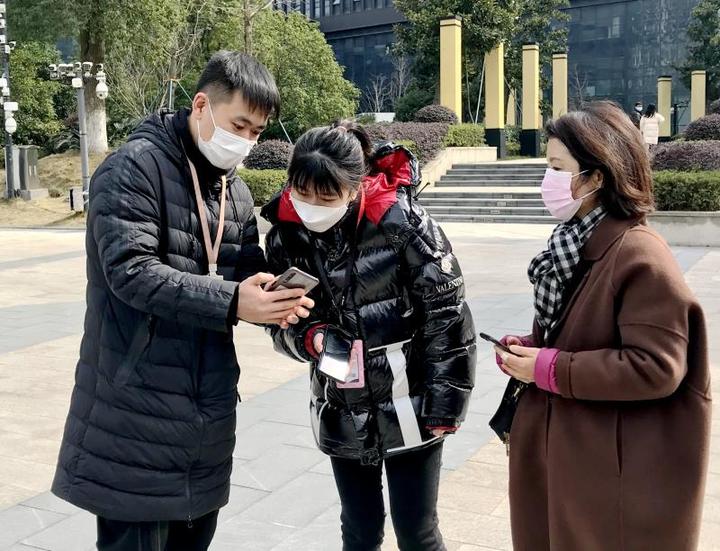 杭州滨江区信诚社区居委会副主任来社峰:办法全靠“跑”出来