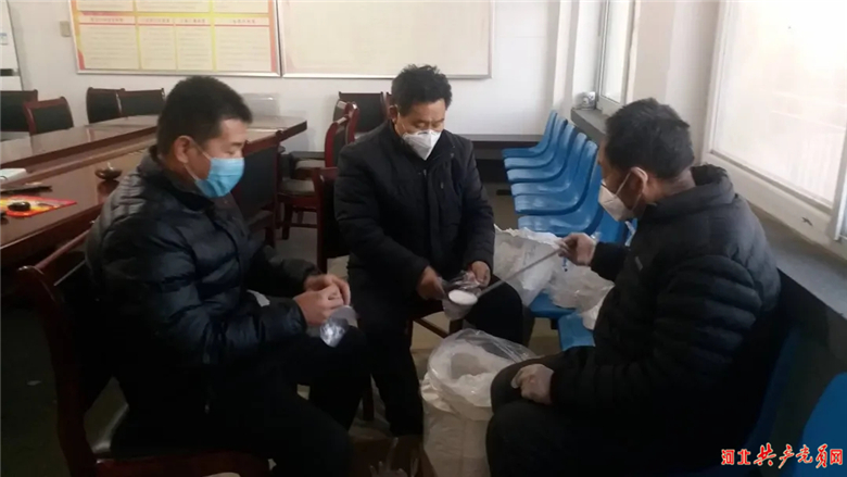 全民接种疫苗共筑疫情防控长城,全民共筑防疫堡垒