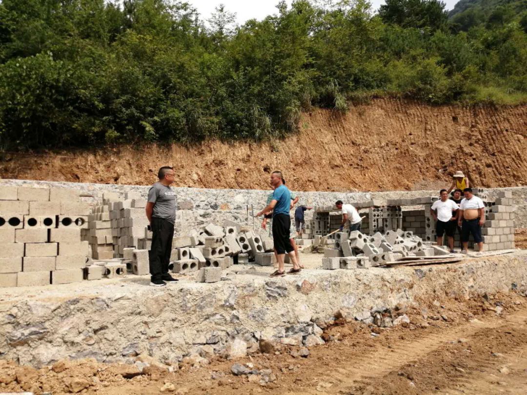 追忆峥嵘岁月践行党员使命,镇巴李耀军