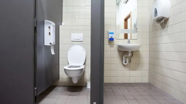 去厕所之前怎样科学冲厕所,冲厕所的重要性