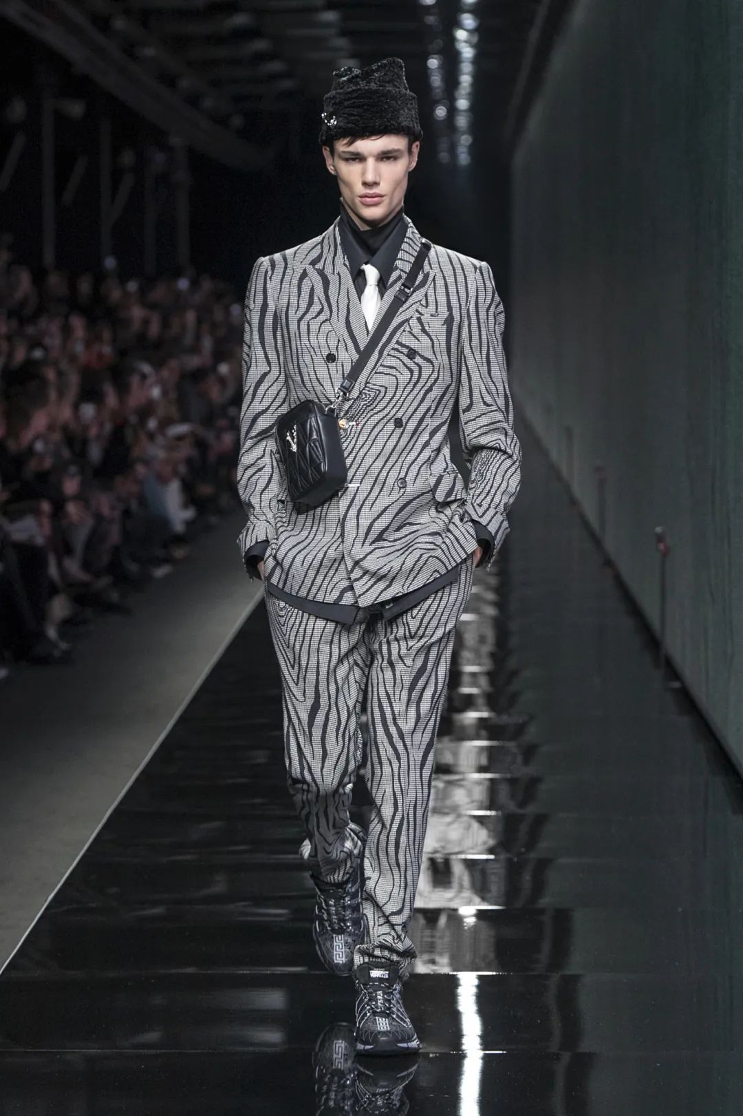 惊喜的，精彩的，平庸的，女装周里的男装片段展示的风格利弊