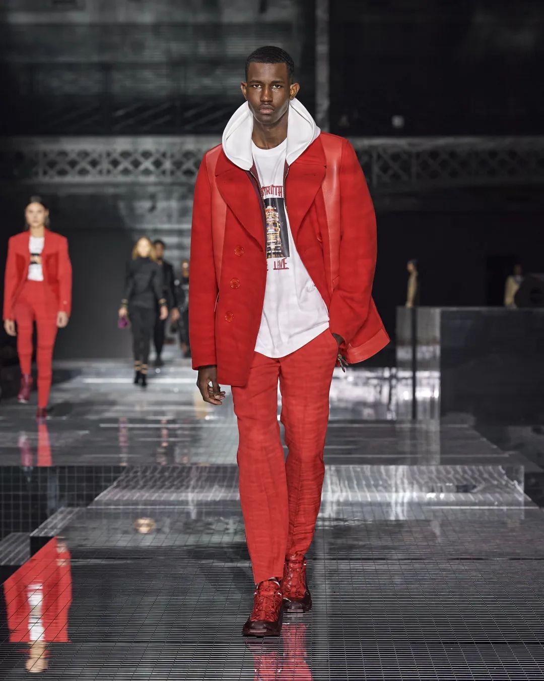 惊喜的，精彩的，平庸的，女装周里的男装片段展示的风格利弊