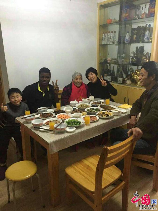 外国人在华“不见外”