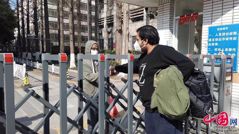 外国人在华“不见外”