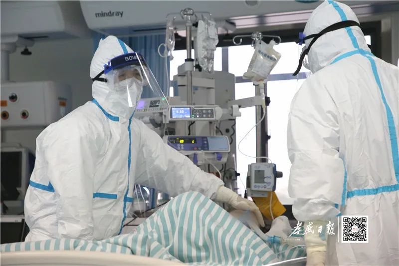 记者深入新冠肺炎病房,记者探访新冠重症监护室