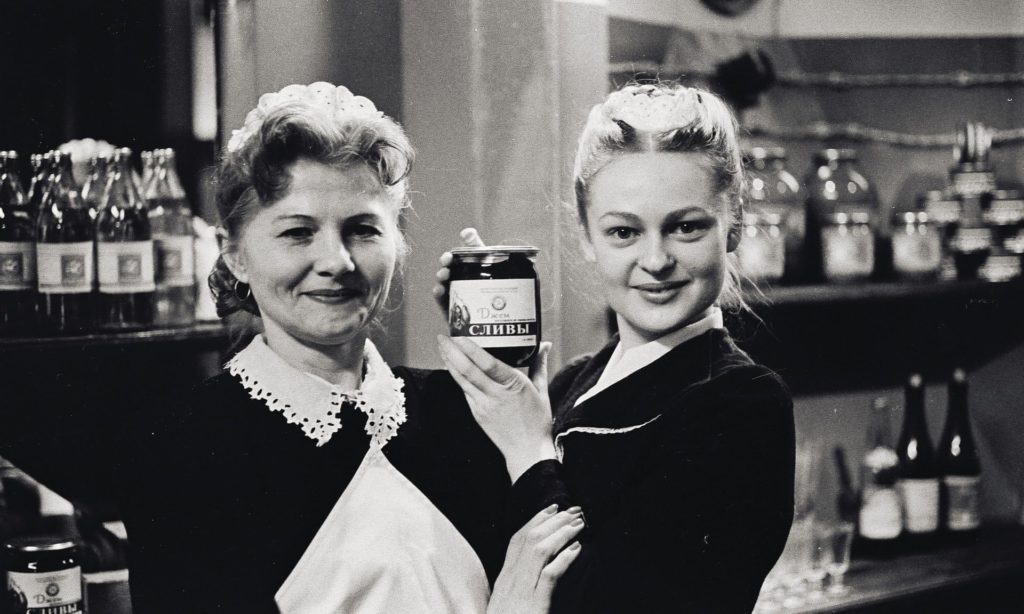 《列夫·朗道》：斯大林时代的真人秀，“我拥有绝对的自由，直到克格勃逮捕了我”