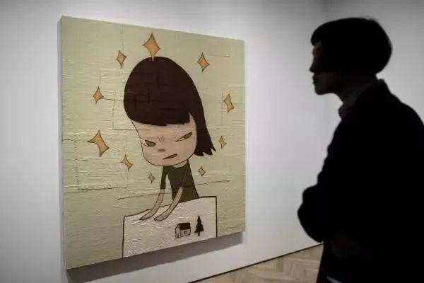 画“古怪小孩”拍出1.9亿天价的帅大叔,超越草间弥生,成日本最贵艺术家