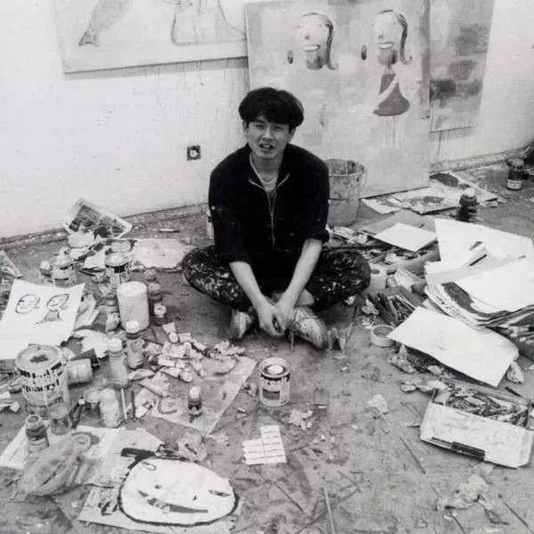 画“古怪小孩”拍出1.9亿天价的帅大叔,超越草间弥生,成日本最贵艺术家