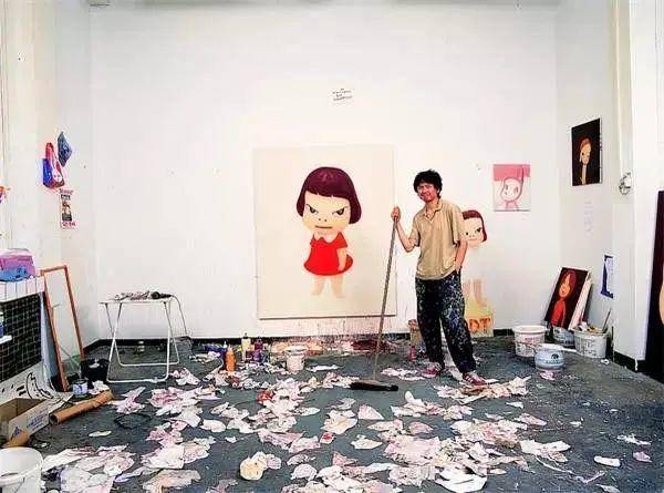 画“古怪小孩”拍出1.9亿天价的帅大叔,超越草间弥生,成日本最贵艺术家