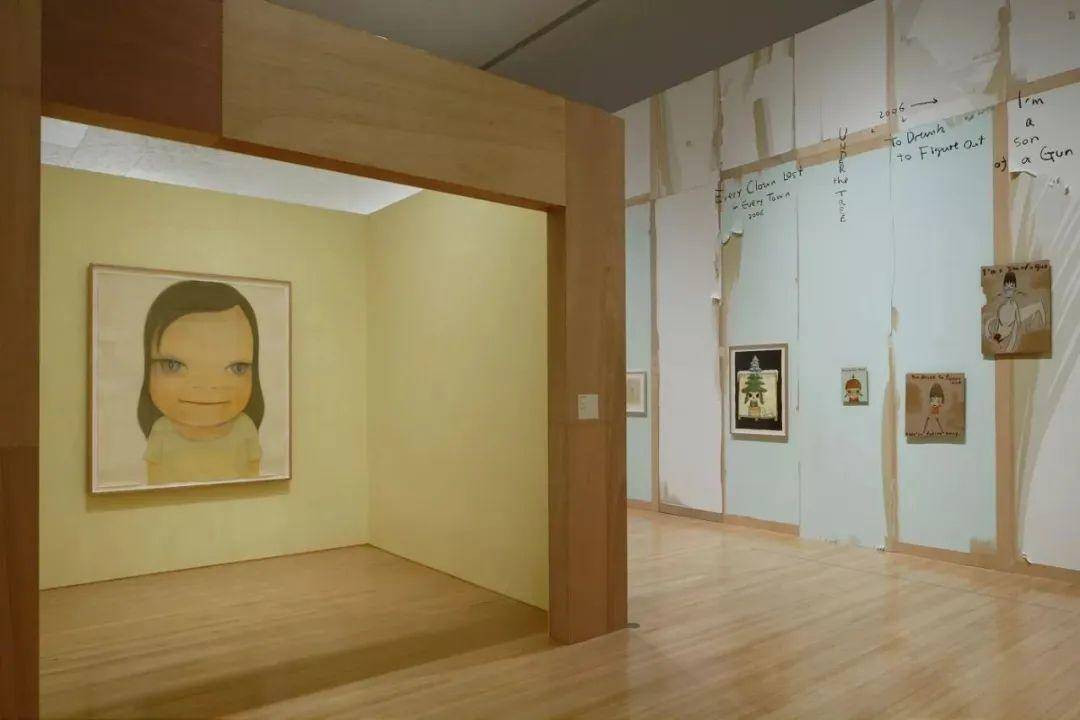 画“古怪小孩”拍出1.9亿天价的帅大叔,超越草间弥生,成日本最贵艺术家