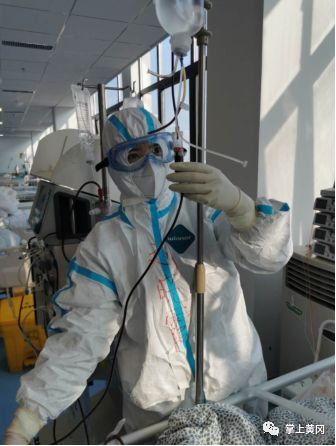 抗疫“她力量”！女神节，致敬最美的“铿锵玫瑰”……