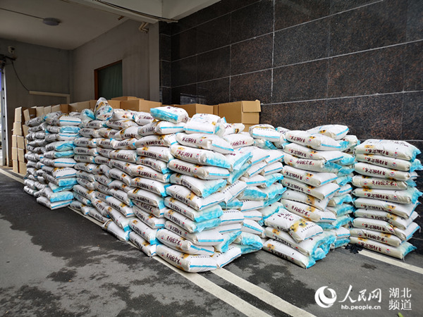 来凤县三胡乡反向支援武昌共同战“疫”