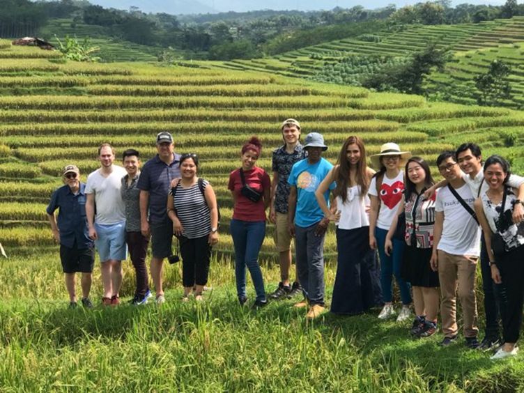 丹贝:传奇素食从印尼风靡到全球,背后发生了什么?