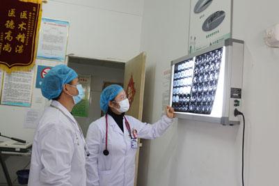 凤台县医院女医生岳晓云：无悔的坚守