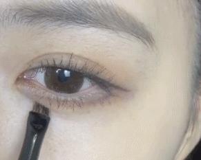 日常妆下眼睑画法,简单下眼睑眼妆画法