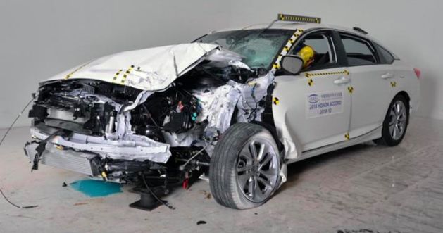 斯巴鲁a柱弯了,领克03a柱弯了