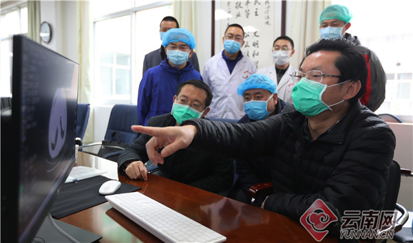 云南专家组组长曾仲:和新冠肺炎争个高下,与咸宁友谊不分仲伯