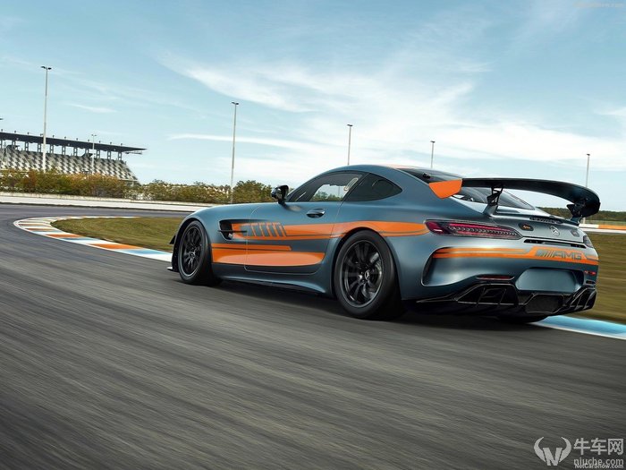 有钱人的玩具巴博斯,有钱人的大玩具