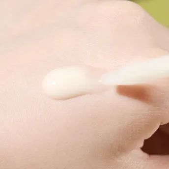 小棕瓶红腰子哪个有效果,小棕瓶跟红宝石精华选哪个