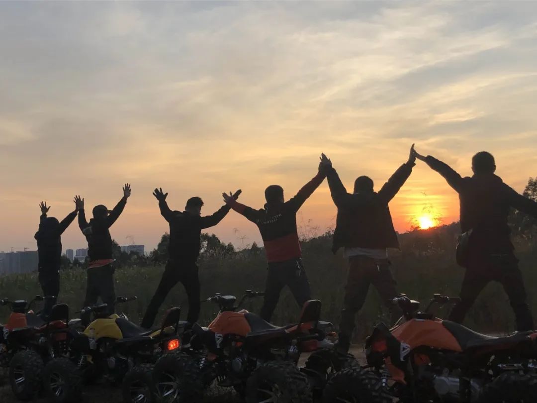 沉浸式体验山地越野车,丛林越野车哪里刺激