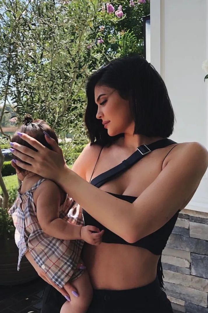 2岁穿高定、LV定制小零食...跟她比李湘王菲的闺女也只是平民…