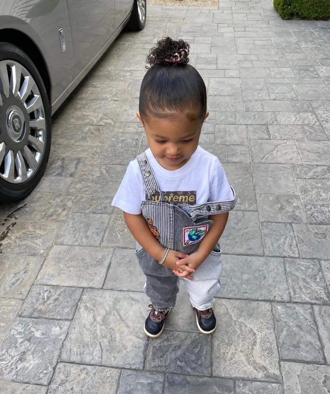 2岁穿高定、LV定制小零食...跟她比李湘王菲的闺女也只是平民…