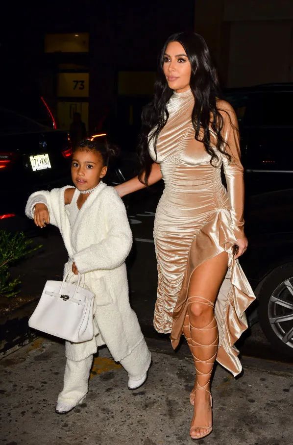 2岁穿高定、LV定制小零食...跟她比李湘王菲的闺女也只是平民…