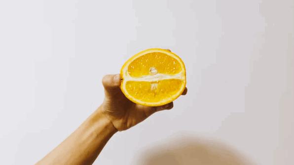 越痛越舔，越舔越痛，舔溃疡是不会有好下场的