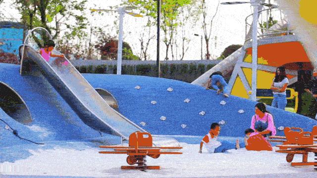 孩童的游乐场是我们回不去的童年,童年中的游乐园