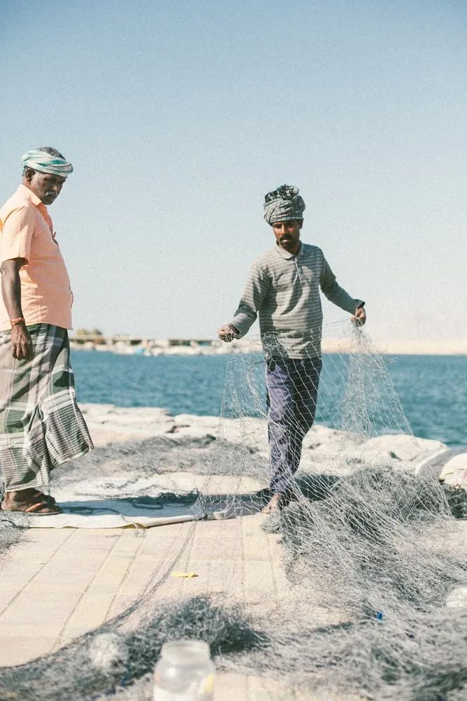 阿联酋有穷人和富人吗,富到流油的小国