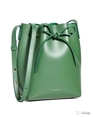 今年春夏包包流行什么颜色,今年春天包包