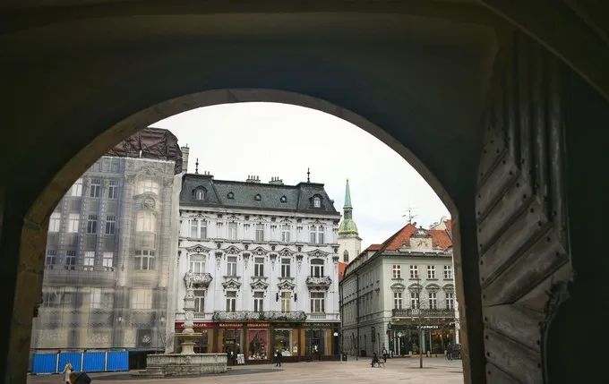 布拉迪斯拉发旅游,布拉迪斯拉旅行攻略